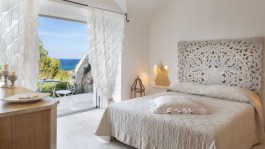 Luxury Villa Iris in Sardinia for Rent | Villa with Pool and Seaview - Bedroom