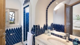 Luxury Villa Iris in Sardinia for Rent | Villa with Pool and Seaview - Bathroom