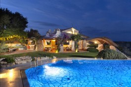 Luxury Villa Lazulite in Sardinia for Rent | Pool by Night