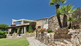Luxury Villa Morisca in Sardinia for Rent | Villa with Pool and Seaview - Garden
