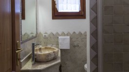 Luxury Villa Morisca in Sardinia for Rent | Villa with Pool and Seaview - Bathroom