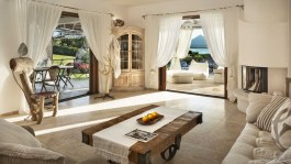 Luxury Villa Salina in Sardinia for Rent | Villa with Pool and Seaview - Table