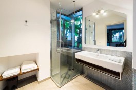 Luxury Villa Buena Vista in Sicily for Rent | Villa with Pool and Seaview - Bathroom