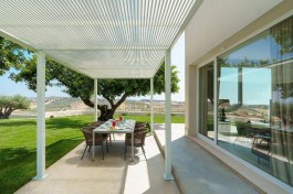 Luxury Villa Colle Verde in Sicily for Rent | Villa with Private Pool - Table on Terrace