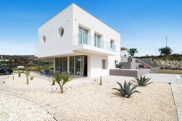 Luxury Villa Contrada in Sicily for Rent | Villa with Pool and Seaview