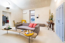 Luxury Villa Dimora Pura in Sicily for Rent | Villa with Pool - Living Room