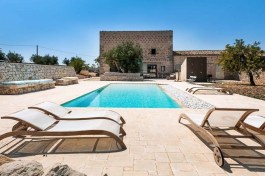 Luxury Villa Le Edicole in Sicily for Rent | Villa with Private Pool