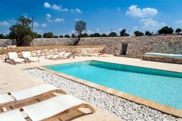Luxury Villa Le Edicole in Sicily for Rent | Villa with Private Pool - Solarium at the Pool