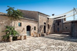 Luxury Villa Le Edicole in Sicily for Rent | Villa with Private Pool - Exterior