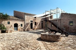 Luxury Villa Le Edicole in Sicily for Rent |