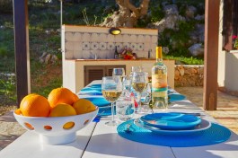 Villa Del sol in Sicily for Rent | Table on the terrace