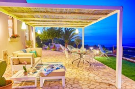 Villa Brezza Marina in Sicily for Rent | Evening on the terrace