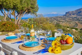 Villa Rosa dei Venti in Sicily for Rent | Villa with private pool and sea view