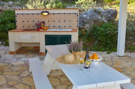 Villa Rosa dei Venti in Sicily for Rent | Barbecue zone