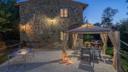 Luxury Villa Ai Due Cuori in Tuscany for Rent | Villa with private pool - table tennis
