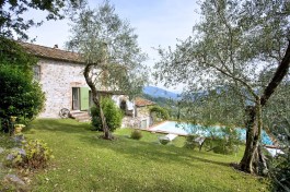 Villa Casa Fiora in Tuscany for Rent | Villa with Pool - Garden & Pool