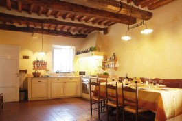 Villa Casa Fiora in Tuscany for Rent | Villa with Pool - Kitchen