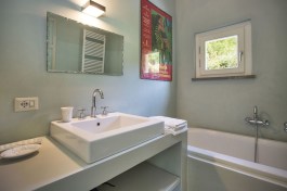 Villa Casa Lula in Tuscany for Rent | Villa with Private Pool - Bathroom