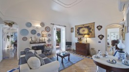 Luxury Casa Noemi in Amalfi for Rent | Living room 