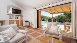 Luxury Casa Chenal in Sardinia for Rent | Villa with Pool - Living Room with Terrace and Pool