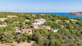 Luxury Casa Chenal in Sardinia for Rent | Villa with Pool 