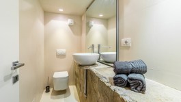 Luxury Chalet Monti della Luna in Piedmont for Rent | Bathroom