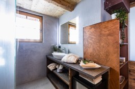 Luxury Chalet Lusia in Dolomites for Rent | Bathroom