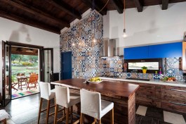 Luxury Villa Corte Moscata in Sicily for Rent | VIlla with Private Pool - Kitchen