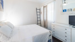 Il Gabbiano in Liguria for Rent | Bedroom