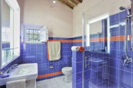Villa Le Pergole in Tuscany for Rent | VIlla with Private Pool - Bathroom