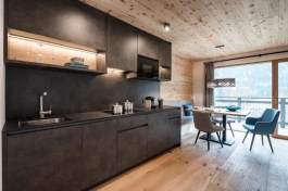 Luxury Les Dolomites Mountain Lodges in Italy for Rent | - Kitchen