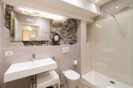 Peppina Domus Apartment in Sicily for Rent | Seaview Apartment - Bathroom