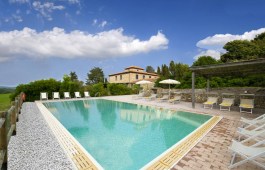 Podere Leccino in Tuscany for Rent - pool