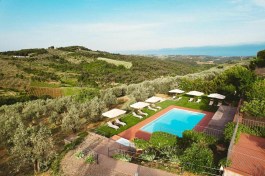 Apartment in Relais VIlla Olmo in Tuscany for Rent |