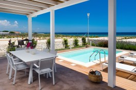 Villa Villa San Lorenzo - Fico d&#39;India in Sicily for Rent | Villa with Pool and Sea View