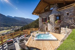 Luxury Villa Stone House Ziano in Italy for Rent | Chalet with jacuzzi and stunning view