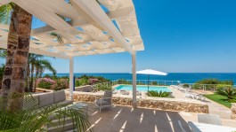 Luxury Tenuta Scialandre in Apulia for Rent | Vila with private pool and sea view