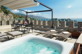Torre Isola Bella in Sicily for Rent | Roof Terrace with Jacuzzi and Seaview