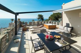 Torre Isola Bella in Sicily for Rent | Roof Terrace with Jacuzzi and Seaview