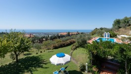Luxury Villa Ai Venti in Tuscany for Rent | Villa with pool and sea view - garden