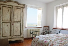Villa Al Fanucchi in Tuscany for Rent | Villa with Swimming Pool - Bedroom
