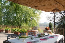 Villa Al Fanucchi in Tuscany for Rent | Villa with Swimming Pool - Table on Terrace