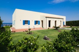 Villa Ala in Sicily for Rent | Seafront Villa with Private Pool 