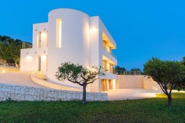 Luxury Villa Anna for Rent | Sicily | Syracuse | Villa with Pool and Seaview - Evening