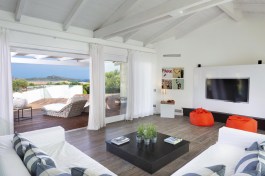 Luxury Villa Bianca in Sardinia for Rent | Sea view from the living room