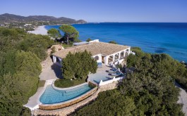 Luxury Villa Bianca 2 in Sardinia for Rent | Villa with pool and sea view