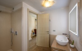 Luxury Villa Bianca 2 in Sardinia for Rent | Bathroom with shower