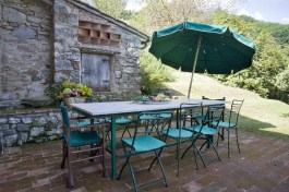 Villa Bottino in Tuscany for Rent | Villa with Private Pool - Table