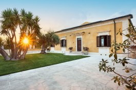 Villa Carolina in Sicily for Rent | Villa in Coutryside with Private Pool