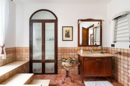 Villa Carolina in Sicily for Rent | Villa in Coutryside with Private Pool - Bathroom